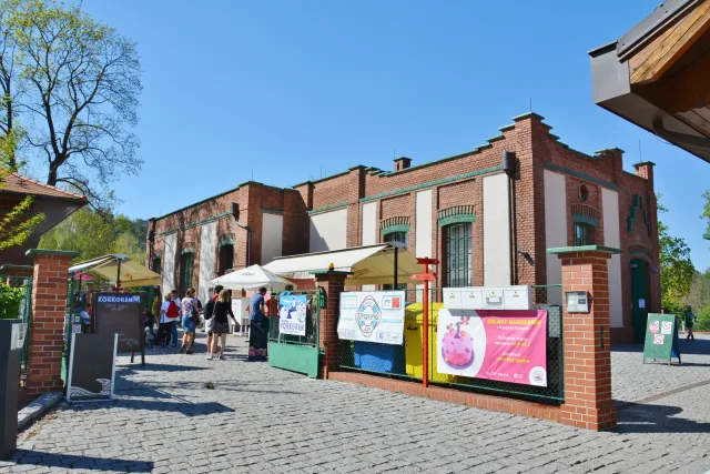 drátenická výstavka a dílničky v Korkoránu Vltavanů 229