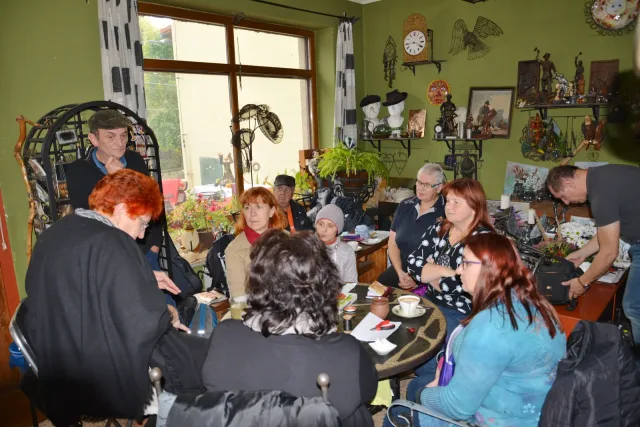 koncert skupiny Doktoři a setkání spolku Dráteník v Kytíně