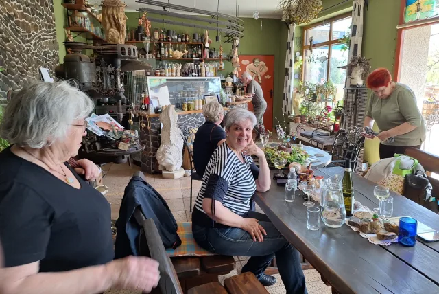 Kytín, Kovárna pro radost, setkání spolku Dráteník