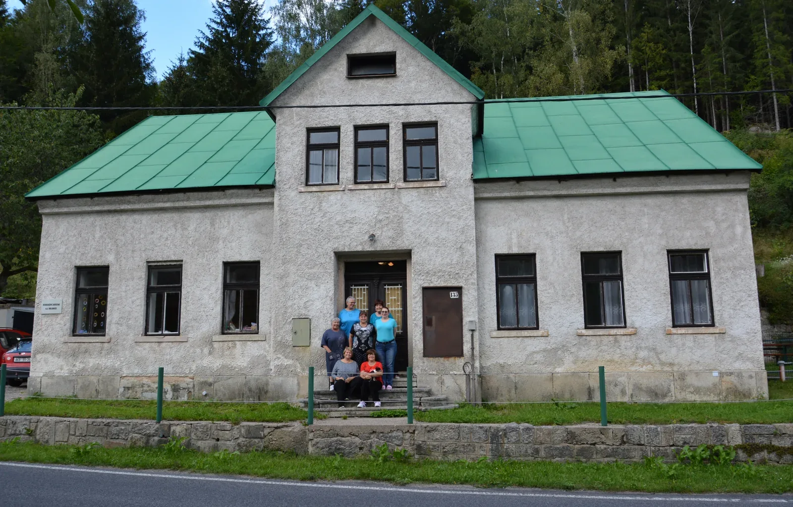 skupinové foto drátenic v Antonínově